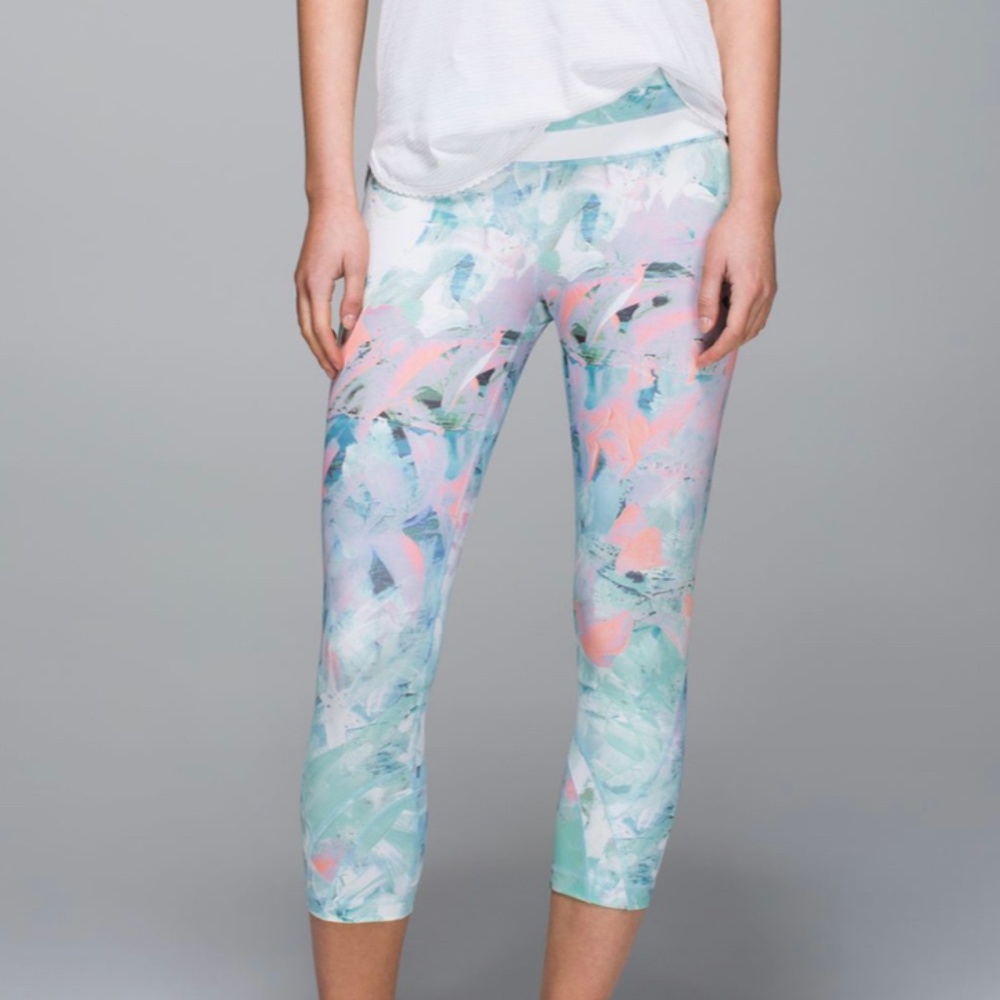 Lululemon Run: Inspire Crop II *All Full-On Luxtre
